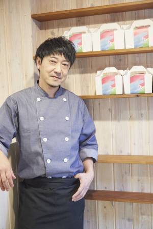 ビタミンEと食物繊維たっぷりのアーモンドミルクで、おいしく夏を楽しもう！SNSで話題の2店舗とコラボ！「アーモンド効果」を使った「カレーバインミー」「かき氷」を発売