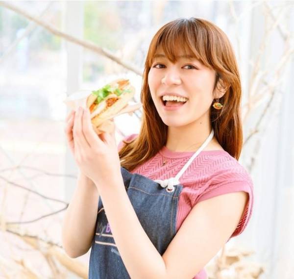 ビタミンEと食物繊維たっぷりのアーモンドミルクで、おいしく夏を楽しもう！SNSで話題の2店舗とコラボ！「アーモンド効果」を使った「カレーバインミー」「かき氷」を発売