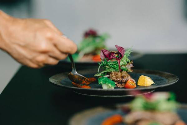 自然に囲まれたカフェ＆プライベートヴィラ「TEF TANIGUMI」がグランドオープン