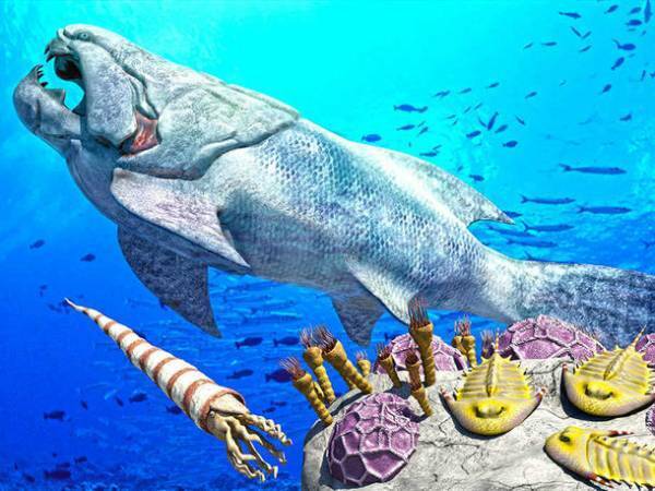 大阪・ハーベストの丘に8mのティラノサウルスが出現！博物館級の標本や触れる化石の展示も楽しめる「恐竜アドベンチャーフォレスト」が8月28(日)まで開催中