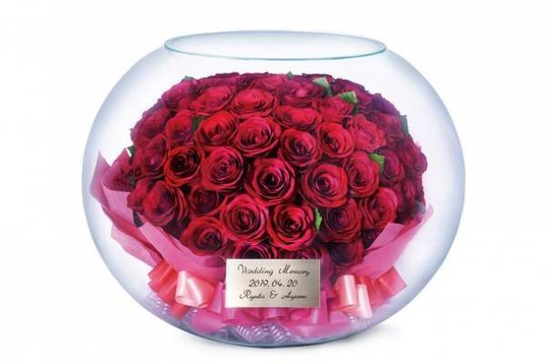 108本のバラでのプロポーズ・女性の本音をアンケート調査！108本の意味や重さ・保存方法を解説。半数以上は枯れることへの心配や保存方法に不安が