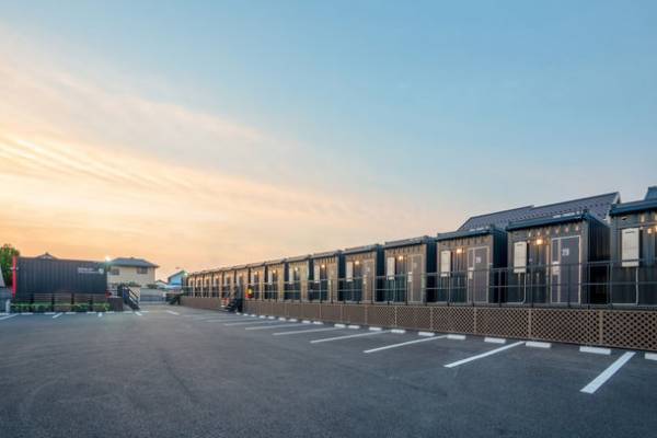 災害時に出動するコンテナホテル　「HOTEL R9 The Yard みどり」が群馬県みどり市に2023年1月開業予定