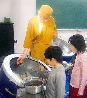 あべのハルカス近鉄本店の夏休みイベントワークショップや昆虫展など夏の思い出作りをお手伝いします