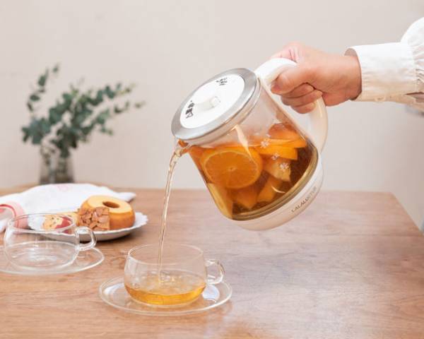 洗いやすく、持ちやすい形にリニューアル！調理もできる電気ケトル「クックケトル プラス」を2022年8月2日に発売