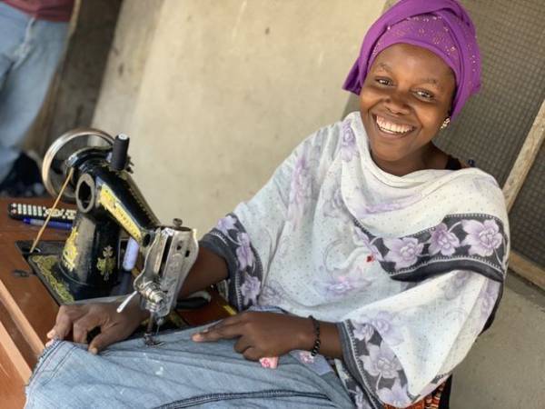 広島、京都、福岡など6か所で「ティンガティンガアートとアフリカン雑貨展」を開催　主催者はアフリカンアートに魅了された女性社会起業家