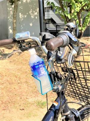 自転車に簡単に取り付けられるペットボトルホルダー　シリーズ売上13万個を達成！～半冷凍のペットボトルを取り付けて熱中症対策にも活用～