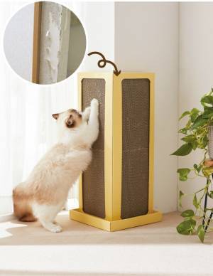 猫に狙われやすい出っ張った角に　大好きな角で思い切りバリバリできる「コーナー爪とぎボード」がリニューアル！