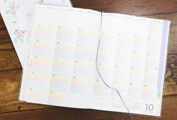 大人の女性に向けた工夫がいっぱい！「クツワの機能手帳」2023年度版を発売