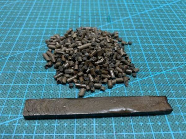 GSアライアンスが、汎用の押出機で製造、取り扱いでき、木(植物)と石そのものから作った100％天然バイオマス系生分解性熱可塑性材料を開発