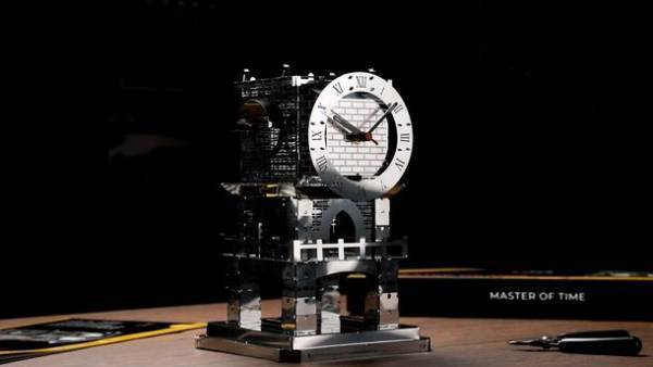 メカニカルな構造と美しいフォルムでインテリアにもマッチするステンレス製組み立てキット「Metal Time」がMakuakeにて7月28日より予約販売開始！