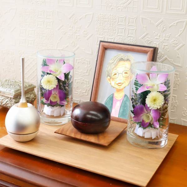 お手入れ不要で長く飾れるお供え花　「グラスフラワー お供え花」が累計販売数35,000個を突破