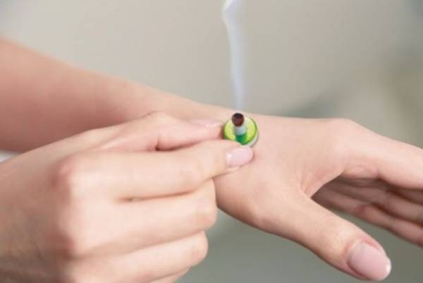 更年期の女性をお灸でサポートする「せんねん灸」Webサイト『すてきがはじまる 更年期からのスタート』を開設