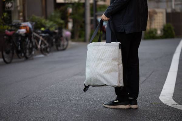 プロダクトデザイナーがつくるバッグ2アイテムを8月1日発売　デザイナーが正直にカタチにするブランド「LIFEWORKPRODUCTS」から