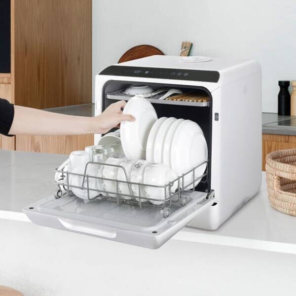 設置工事不要で手軽に導入できる卓上型食器洗い乾燥機を発売　～UV除菌＆75℃の高温洗浄で食器も庫内もクリーンな清潔仕様～