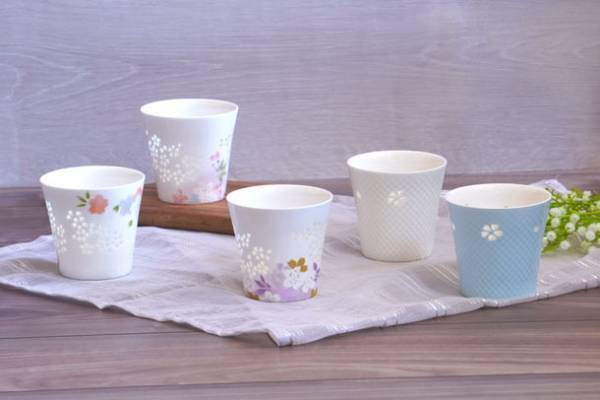 陶器なのに透けている！底にも透明な柄のあるロックカップが登場　～楽天市場店リニューアルオープンに合わせ、8月1日(月)より販売開始～