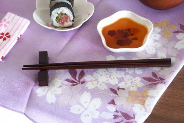 陶器なのに透けている！底にも透明な柄のあるロックカップが登場　～楽天市場店リニューアルオープンに合わせ、8月1日(月)より販売開始～