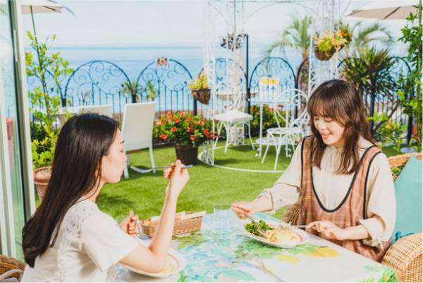 気軽に一日楽しめる♪女性のためのカーシェアサービス「ストリカ」から新たなストーリー　『CAFE STYLE STORY』の予約受付を8/5から開始