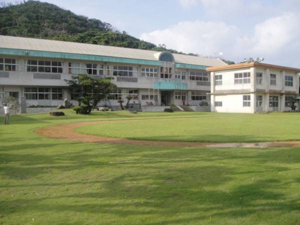 ノエビアCSR活動　小・中学生対象の“海の子留学”に関するお知らせ　鹿児島県与路島(よろじま)「与路グリーンハウス」にて第9期留学生募集開始　募集期間：2022年9月1日(木)～9月30日(金)