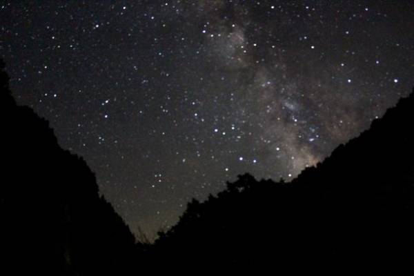 黒部峡谷トロッコ電車、大人気ツアー「星空トロッコ」の募集開始