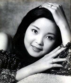 「テレサ・テンの日本のふるさと」福島県三島町で、「テレサ・テン企画展、ファンとのオンライン交流会」を開催！