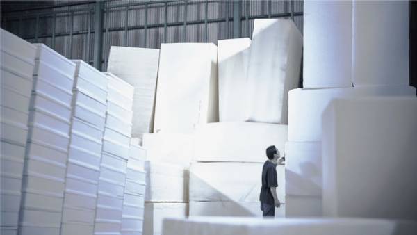 ウレタンメーカーが開発した「すこし未来のソファ」｜Makuakeで目標達成率500％を超える応援購入を獲得