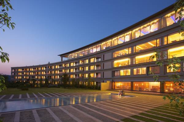 【動画あり】～観光特急「しまかぜ」往復個室プレミアムツアー～