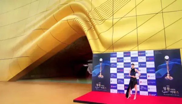 多彩なKコンテンツ・イベントが開催される韓国の5つ星ホテル　「パラダイスシティ」にて「第1回青龍シリーズアワード」開催　＝MVロケ地などにも頻繁に使われるKカルチャーの中心地＝