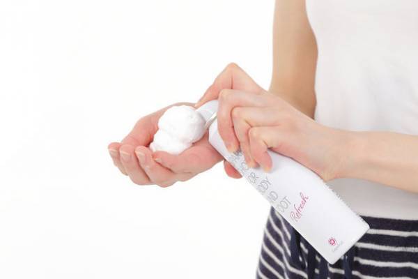 ジュワッと潤うボディ用炭酸クラッキングフォーム『sparkling shot』が9月13日より店頭発売