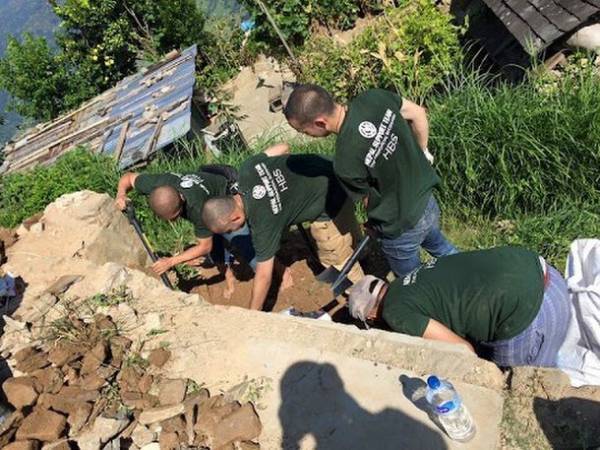 ウクライナ・キーウから生中継リポート！！ウクライナ避難民と一緒に祈る世界平和＆ブッキョー的地球防衛隊発足in日蓮聖人ご降誕800年慶讃法要