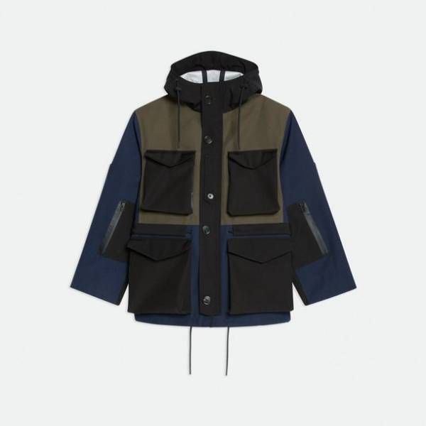 ルカ・オッセンドライバーが手掛けるカプセルコレクション「Theory Project by Lucas Ossendrijver」　2022年9月7日(水)より発売