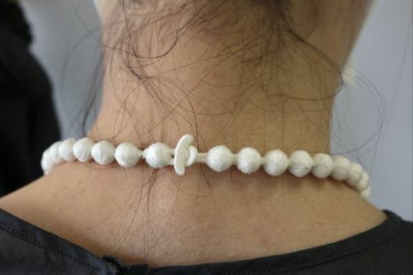 シルク100％でできたパールネックレスが9月6日に新発売！独自の加工で汚れにくく、フォーマルシーンでも活躍します