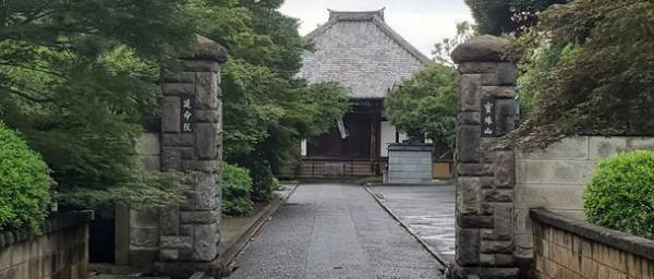 江戸時代の面影も残る歴史ある谷中のマチで、古き良きモノに出会う第1回 谷中骨董市を開催します