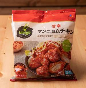 Qoo10 Presents「ドラマ観ながら、なに食べよ？」　稲垣莉生もチメク気分♪「美味しくて、めっちゃ良いですね！」　絶品ヤンニョムチキンは、“大ヒットごはん”！