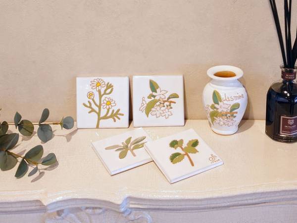 ドキドキなサービス「dt・アウトレット」の提供開始～イタリア職人の手作りタイル表札をお手頃価格で入手～