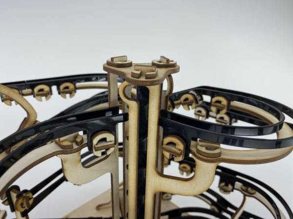 完成後は癒しのオブジェとなる立体空間パズル「orb drop 4」9月25日までMakuakeにて先行販売実施中