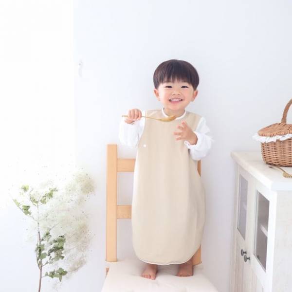 子育てママに大人気！離乳食用エプロン×ランチマット「オールカバーエプロン」がキッズデザイン賞を受賞