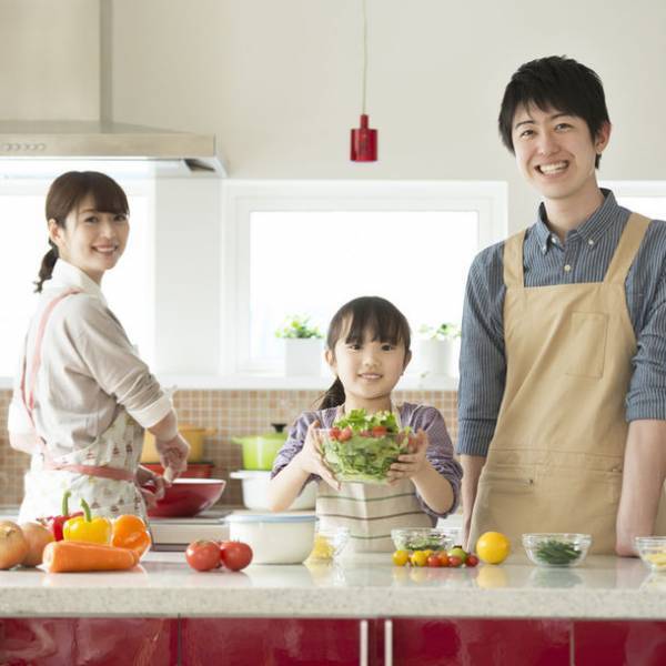 野菜の栄養丸ごと食べる。フードロス問題も解決！まさにSDGs　累計販売本数15万本突破の野菜を洗うお水「ベジセーフ」