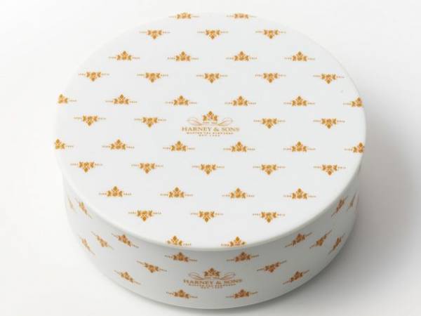 HARNEY & SONS　有田焼老舗窯元『アリタポーセリンラボ』とのコラボレーションでサスティナブルなオリジナルティーウェア・コレクションをローンチ