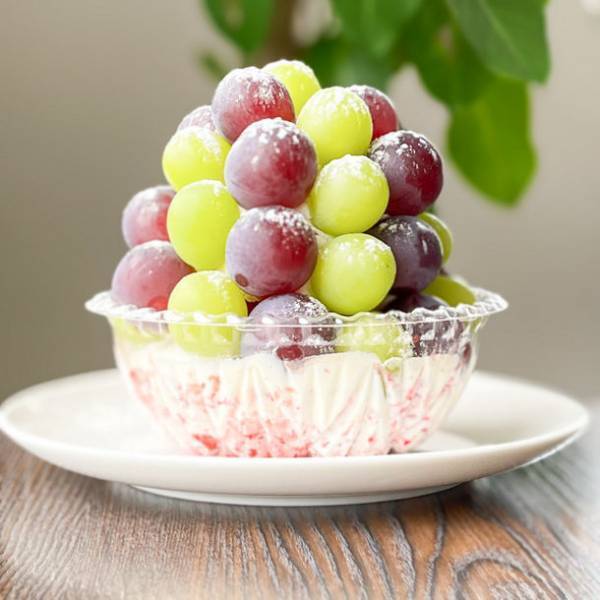 農園直送・朝採りぶどうを贅沢にトッピング！岡山・農園カフェ湯郷で8月27日(土)よりぶどうマウンテン・シャインマスカットパフェ新登場