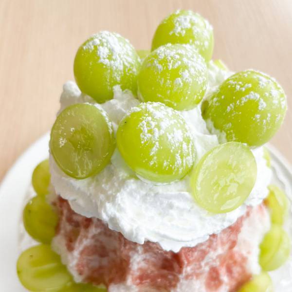 朝採りシャインマスカットがたっぷり！フルーツ王国岡山・こびとのおやつで8月27日(土)よりシャインマスカットミルクかき氷新登場