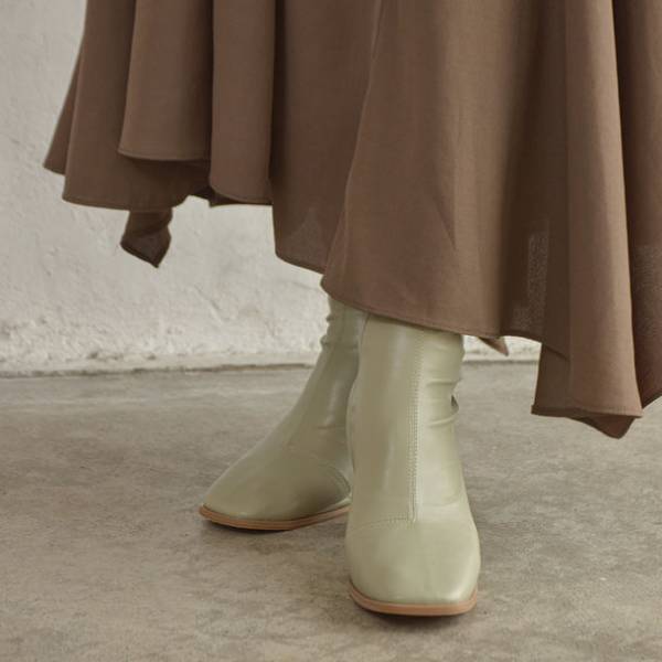 7cmヒールなのに1万歩歩ける！？前年完売の「感動ブーツ」にニットタイプと5cmヒールが登場