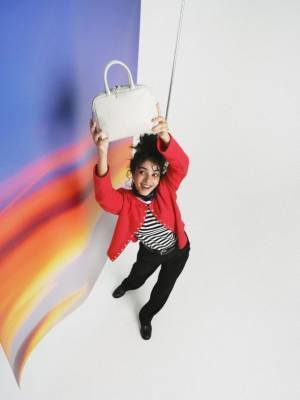 アニエスベー、アイコニックなバッグの新作を中心に2022年秋冬コレクションをローンチ