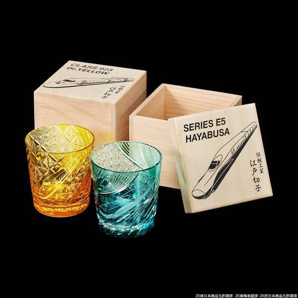 人気の新幹線「E5系はやぶさ」と「923形ドクターイエロー」が伝統工芸士の手により煌めきまとう「江戸切子グラス」となって登場！限定各300点