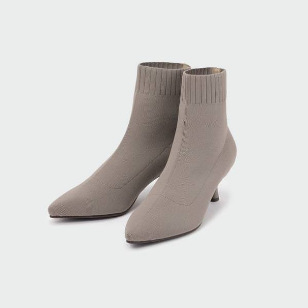 ニット素材の85％が再生PET樹脂、靴底にはTPEを使用　リサイクルニットシューズ第3弾　PLSTが、「軽い・履きやすい・美脚見えするニットブーツ」を発売