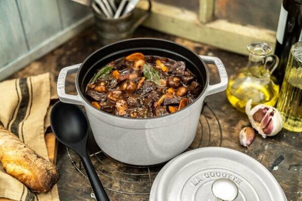 仏鋳物ホーロー鍋ストウブ 万能サイズでたっぷり作れる「グランド 