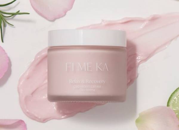国内発のフェムケアブランド『FI ME KA(フィメカ)』からCBDと12種類の植物エキスを配合した心と身体をうるおす“CBDクリーム”と植物由来成分にこだわった弱酸性の“デリケートゾーンソープ”が新登場！
