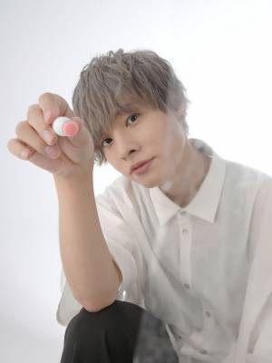 VAVIMELLOと伊東健人・岡本信彦・西山宏太朗の人気声優3人によるスペシャルコラボレーション　他では見ることのできない特別なアイテムをお届け！