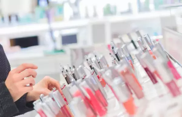 小ロット化粧品OEMのウィル・グラン化粧品がエステ・美容サロン向けに、最大10万円をサポート　注目成分を利用した高性能化粧品を支援