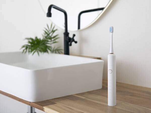 若年層をターゲットにした音波振動歯ブラシ「Glight」　小型家電メーカーのテスコムが9月9日に楽天市場にて発売