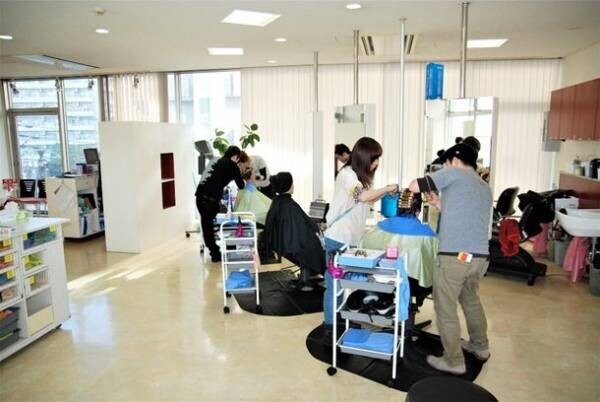美容師及び美容室向け研修施設『レボル・ヘアアカデミー』リニューアルに向けたアンケートを10月3日より実施